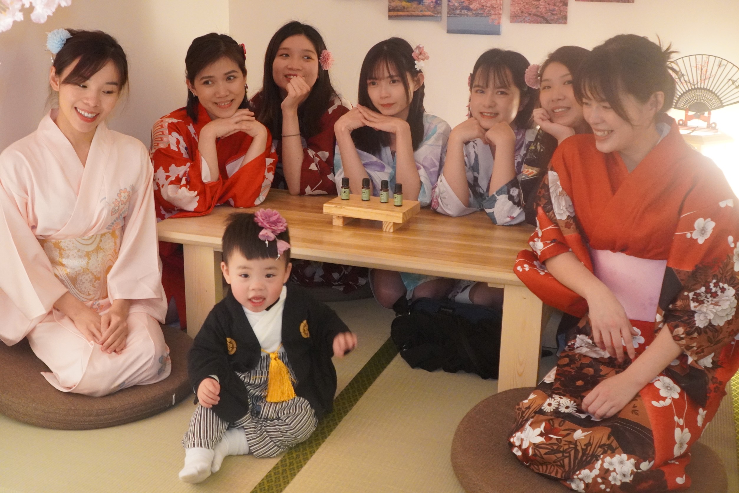 YUN SPA 基隆團隊合影|日式和服形象與專業芳療氛圍 基隆雲芳療團隊開幕穿和服照|和服造型與日式療癒空間